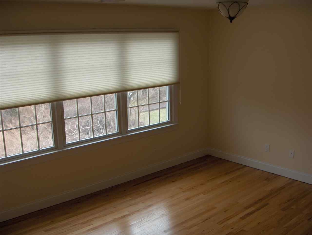 resized-2349823-Bedroom 3.JPG